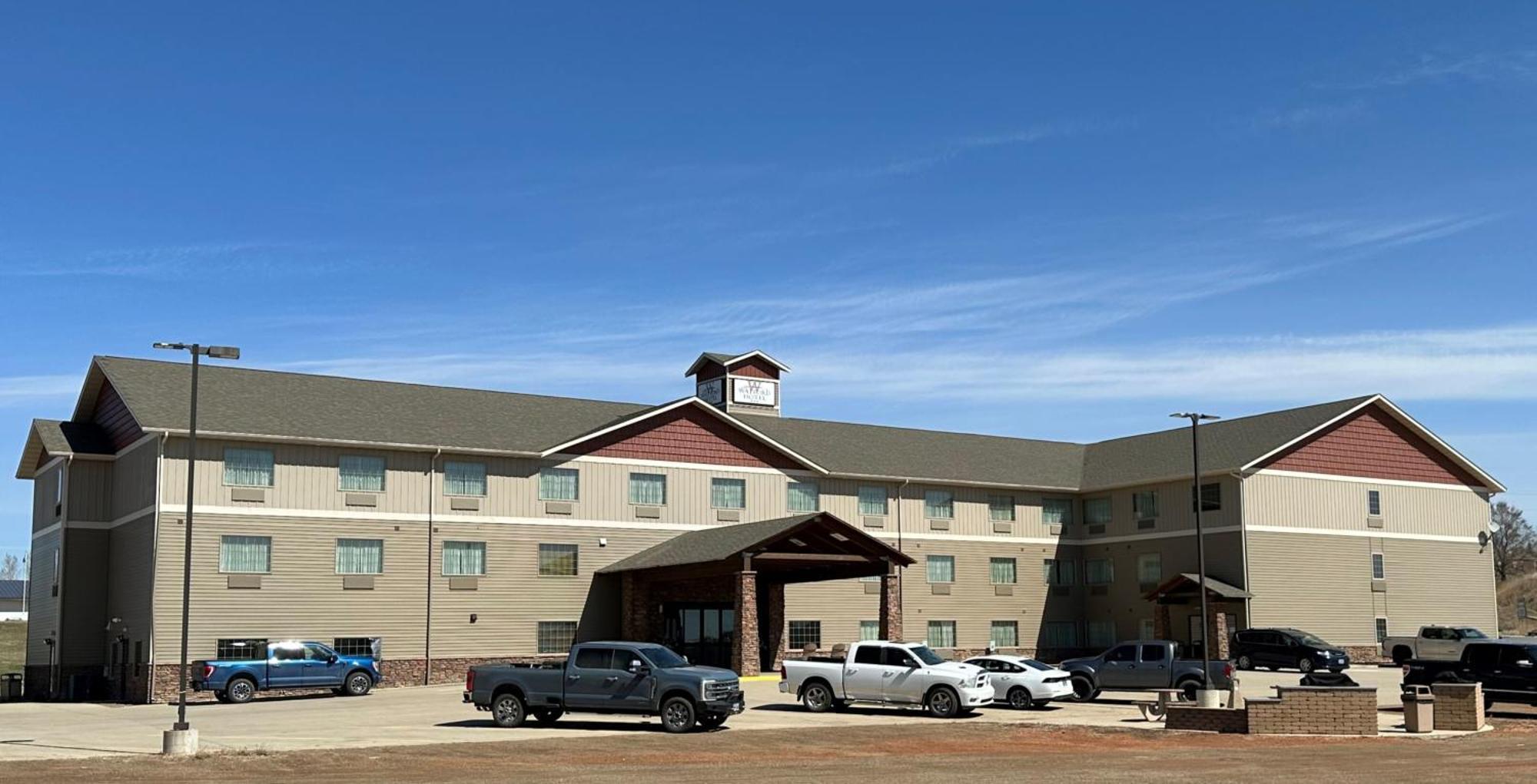The Watford Hotel Watford City ภายนอก รูปภาพ