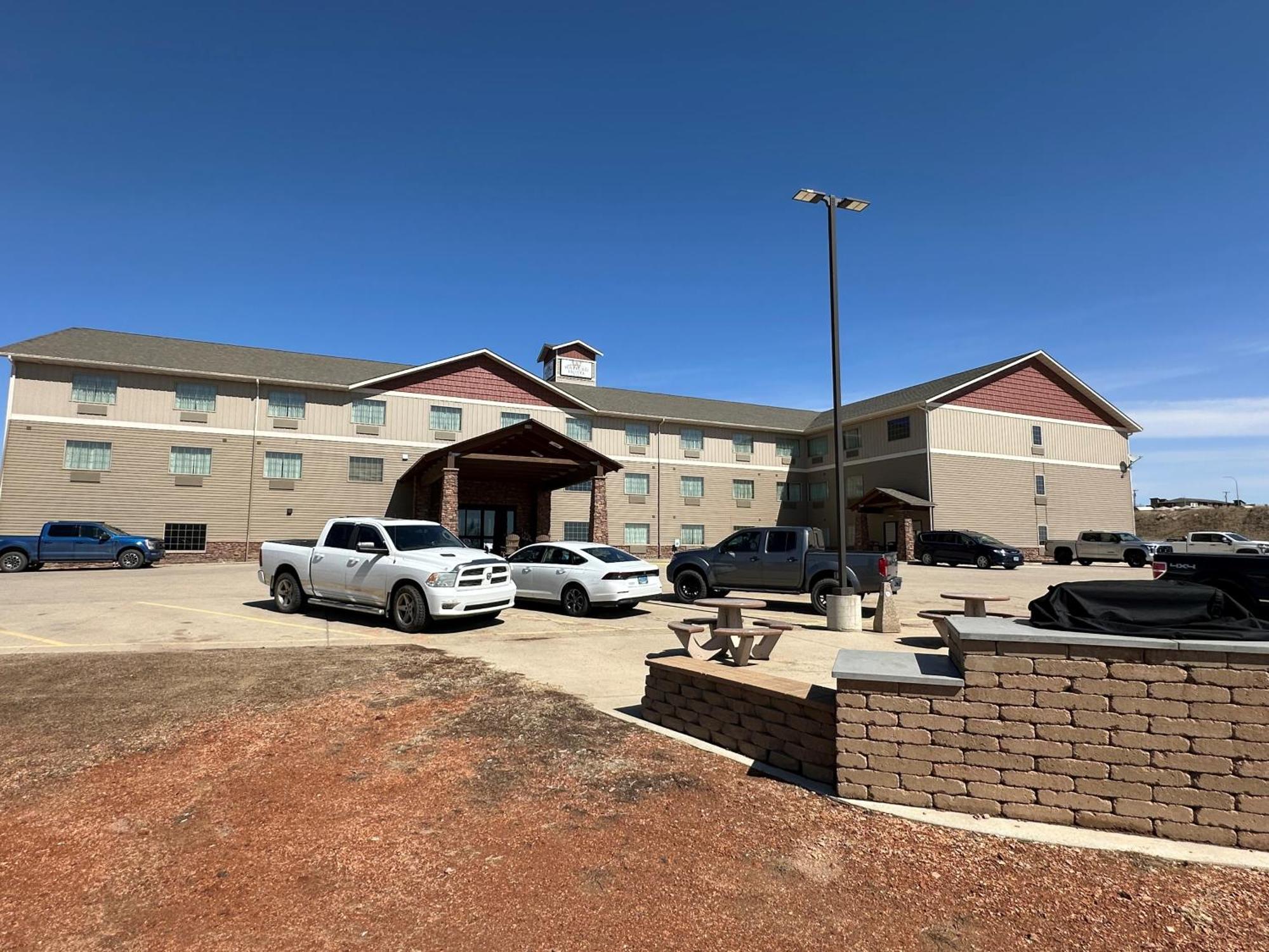 The Watford Hotel Watford City ภายนอก รูปภาพ