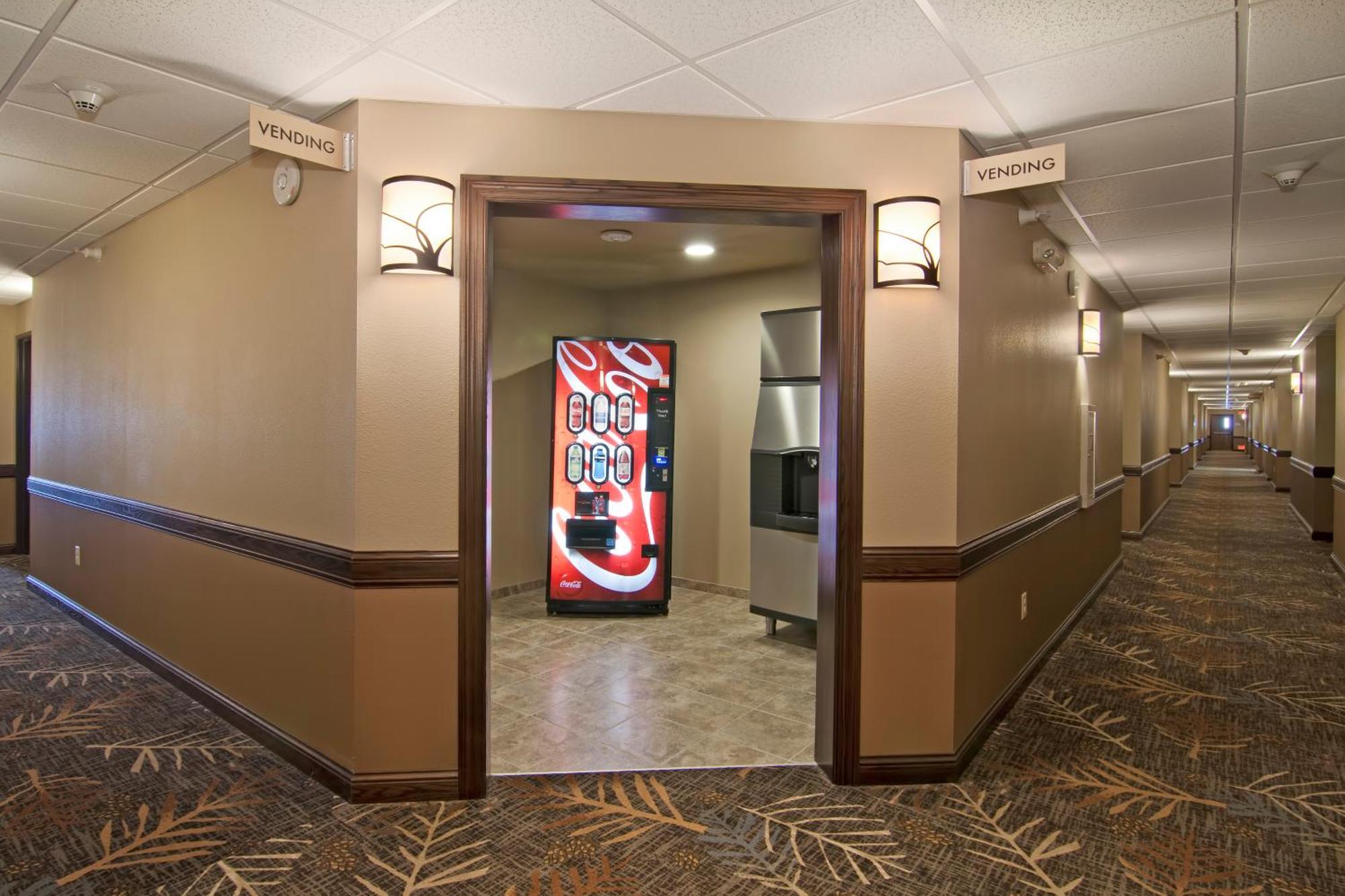 The Watford Hotel Watford City ภายนอก รูปภาพ