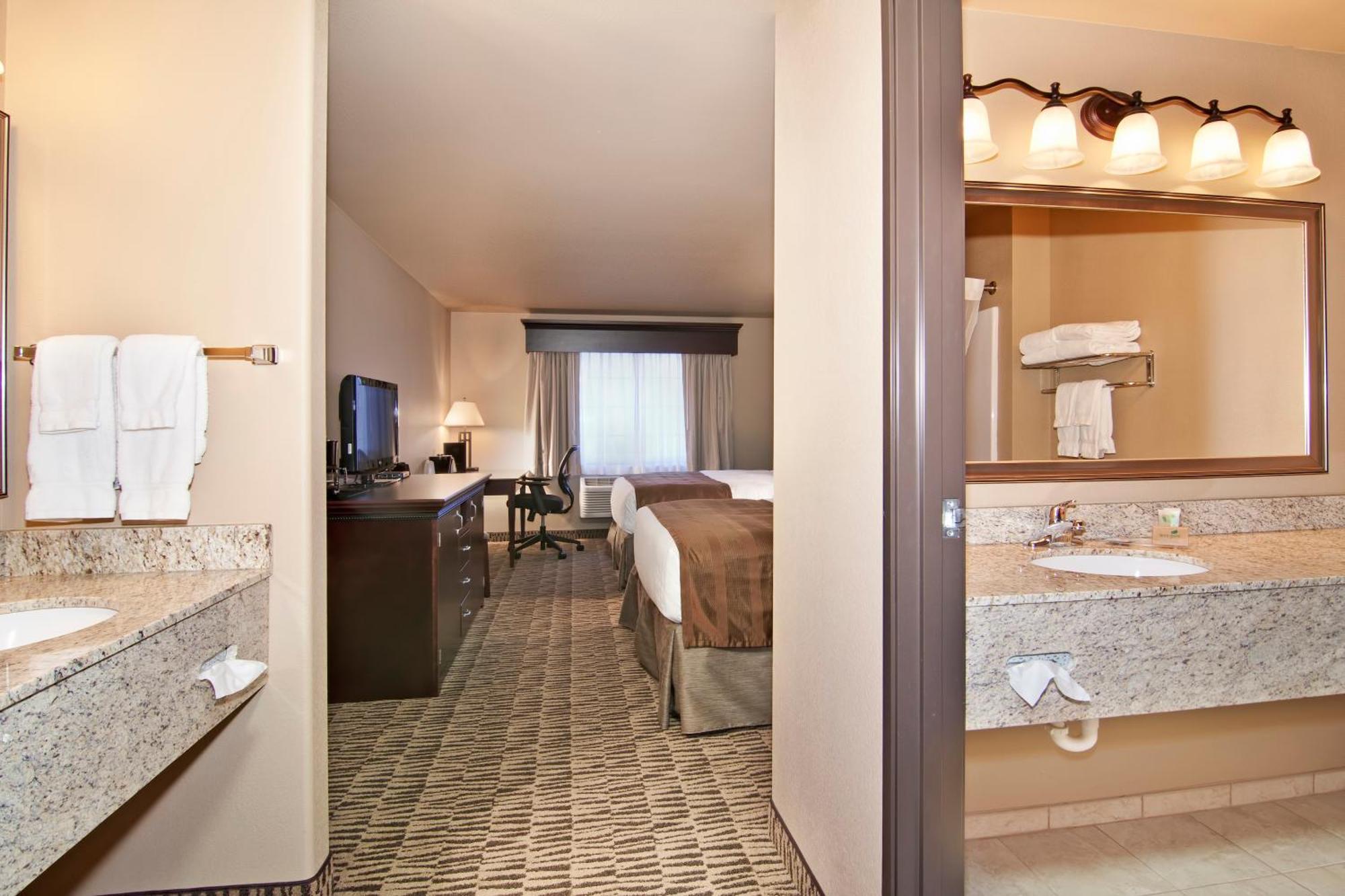 The Watford Hotel Watford City ภายนอก รูปภาพ