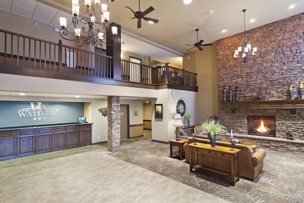 The Watford Hotel Watford City ภายนอก รูปภาพ