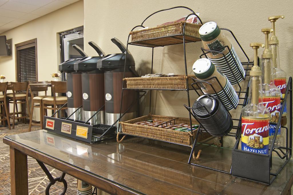 The Watford Hotel Watford City ภายนอก รูปภาพ